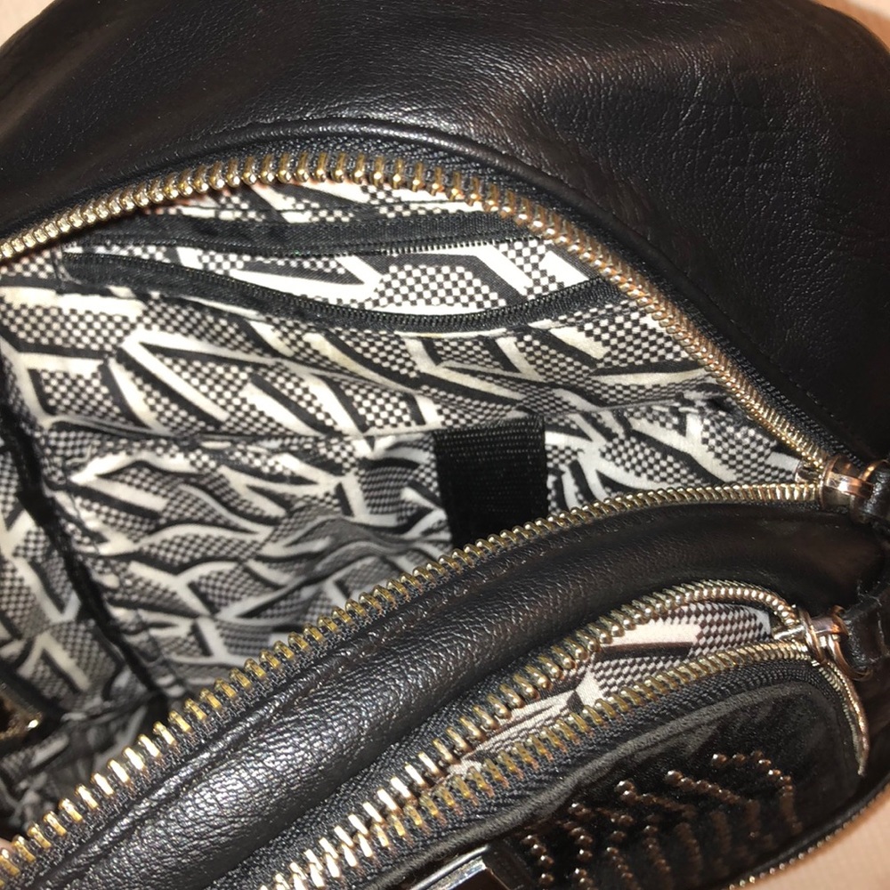 backpack - Picture 4 of 4